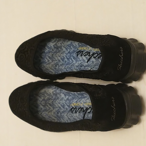 Sketchers - Picture 2 of 3